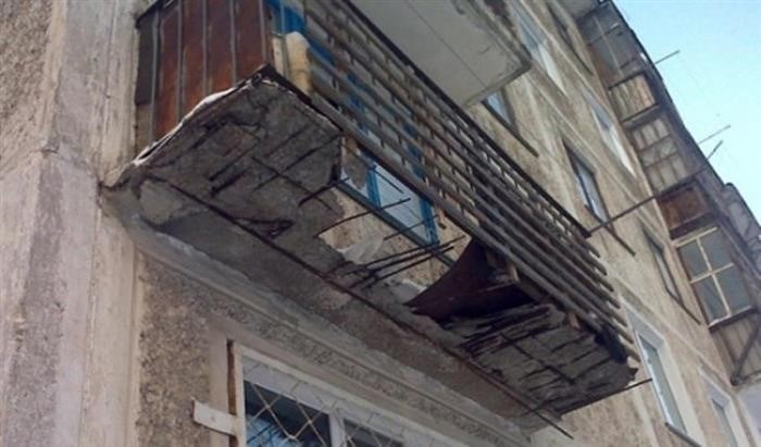 Не удается отремонтировать аварийный балкон: куда обратиться дальше?