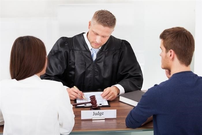 Обвиняемый или ответчик – как вести себя на суде