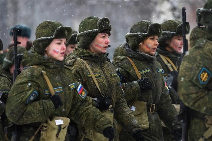 Поступление женщины на службу в армию РФ. С чего начать